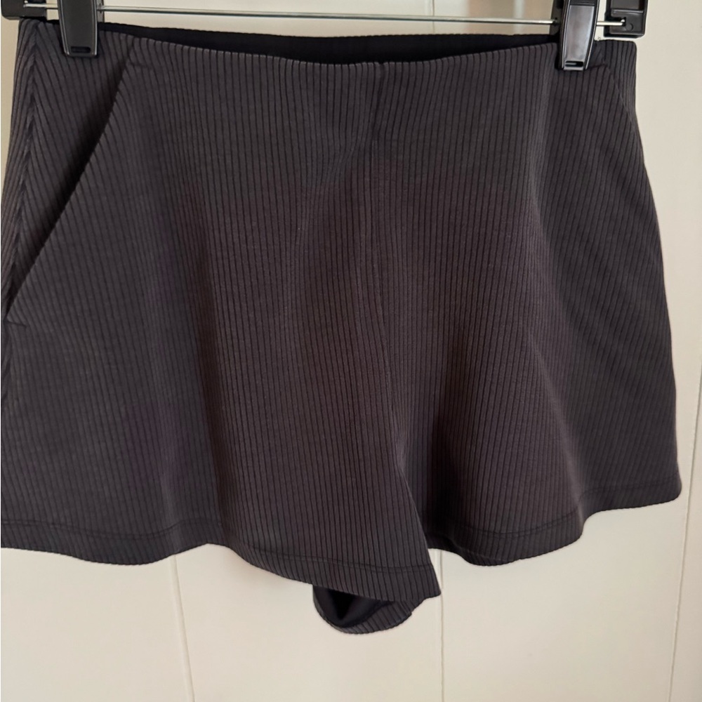 Lululemon striped Shorts in Charcoal Gray